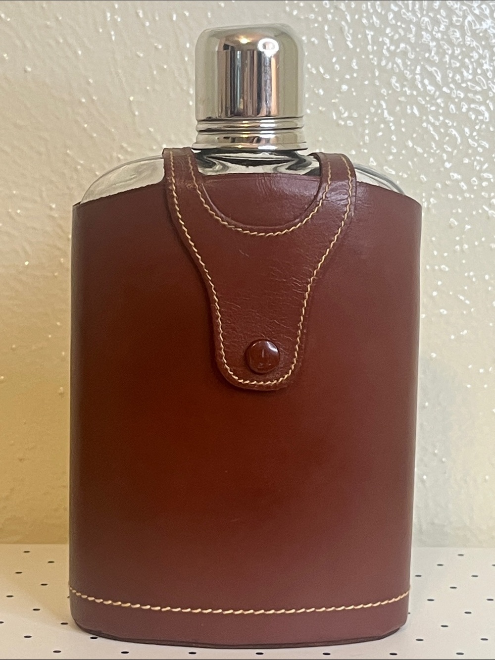 Vintage Flask & Leather Case With Shot Cap Cover and Lid.  Brown.
